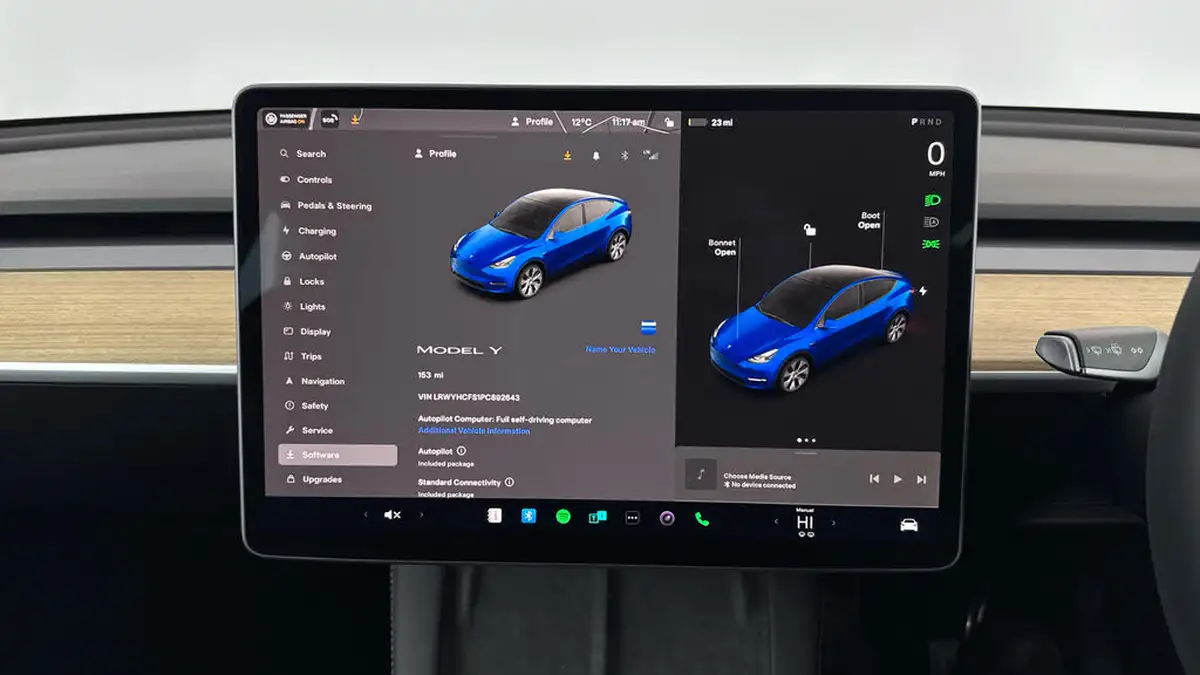 2023-tesla-model-y-e-rwd-big-11