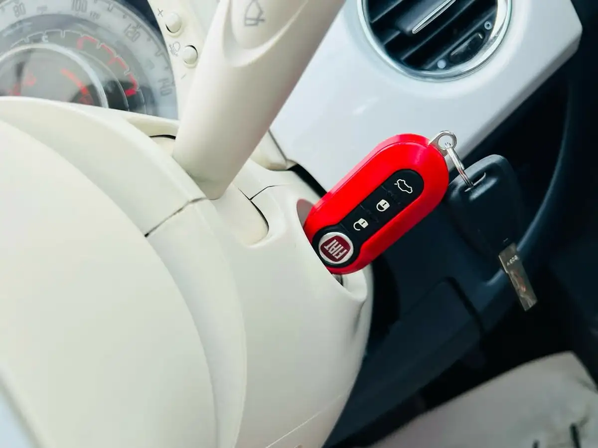 2014-fiat-500-12-lounge-ss-dualogic-big-3
