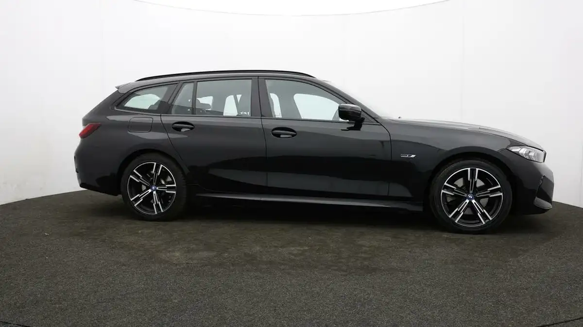 2022-bmw-3-series-20-330e-m-sport-touring-5d-big-38