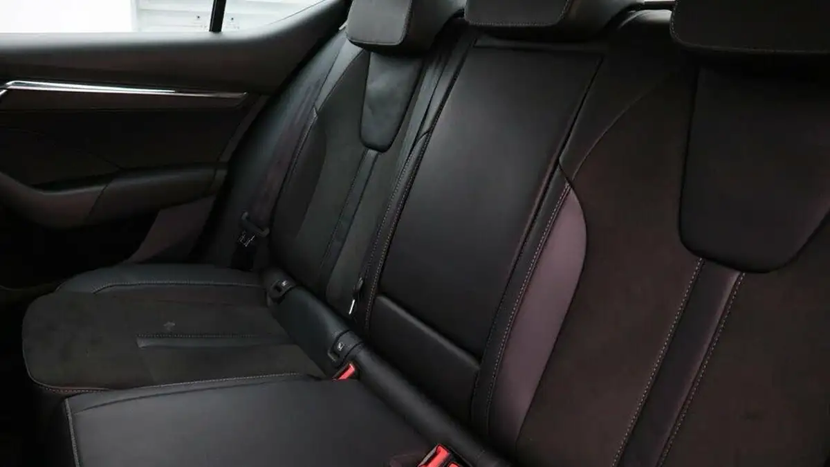 2021-skoda-octavia-big-6