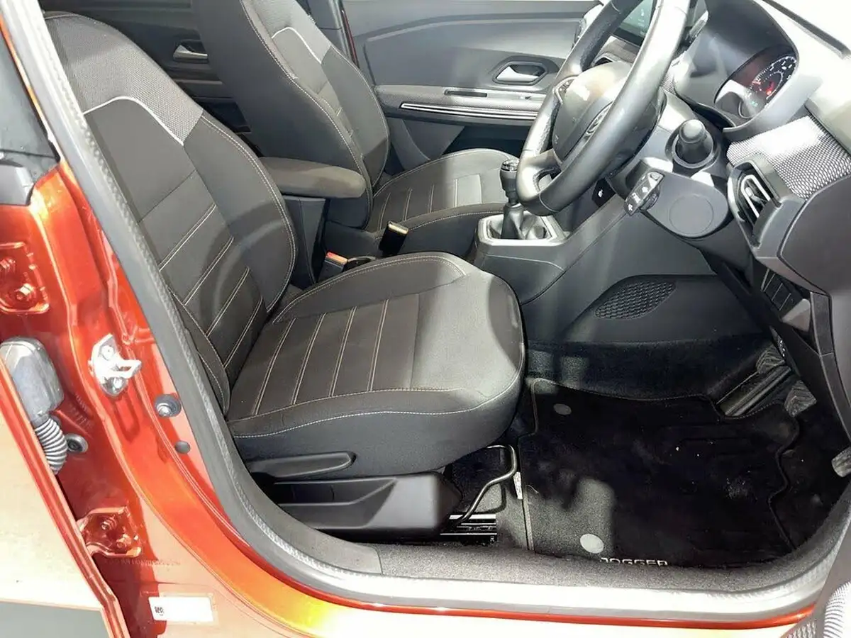 2023-dacia-jogger-10-tce-extreme-se-big-4