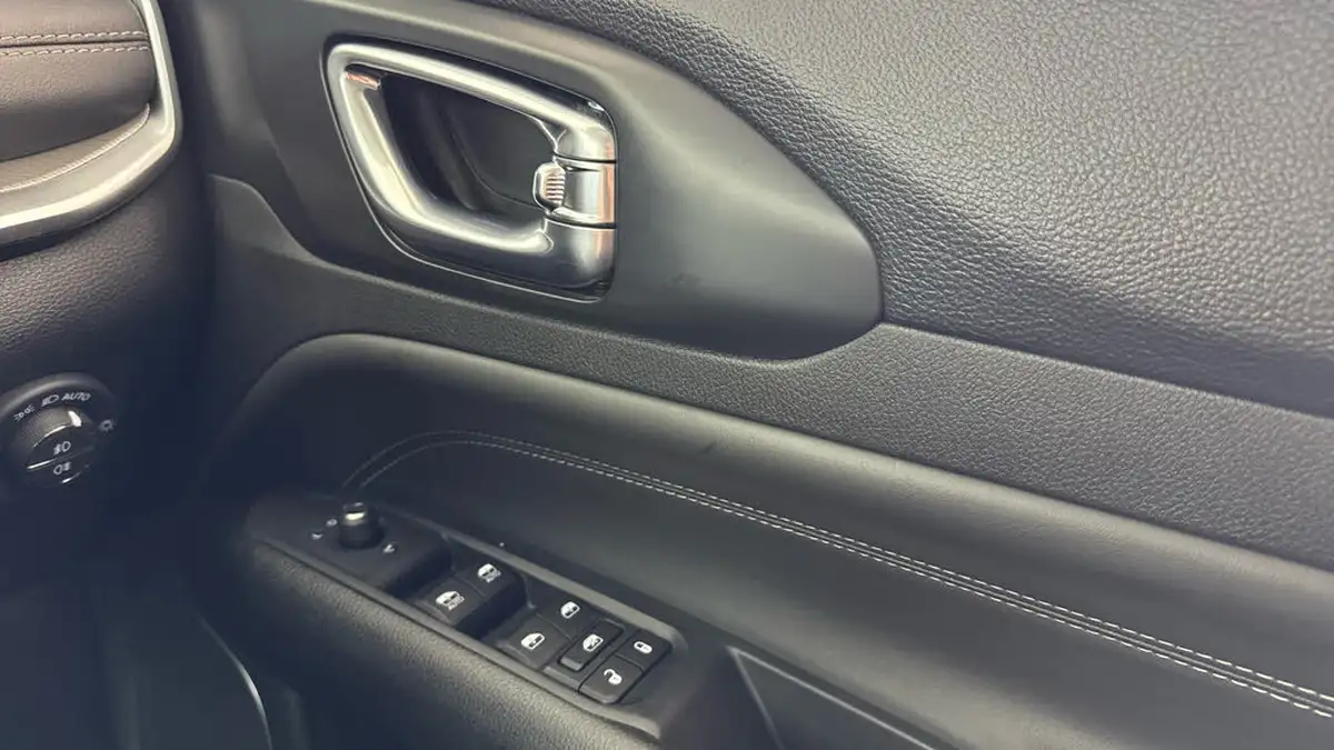 2023-jeep-compass-13-gse-s-big-20