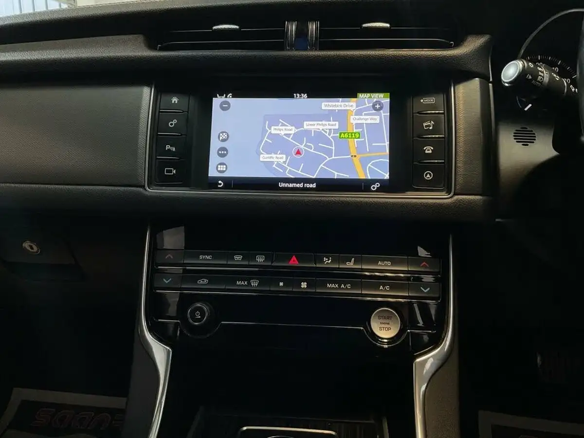 2017-jaguar-xf-30td-saloon-4d-big-49