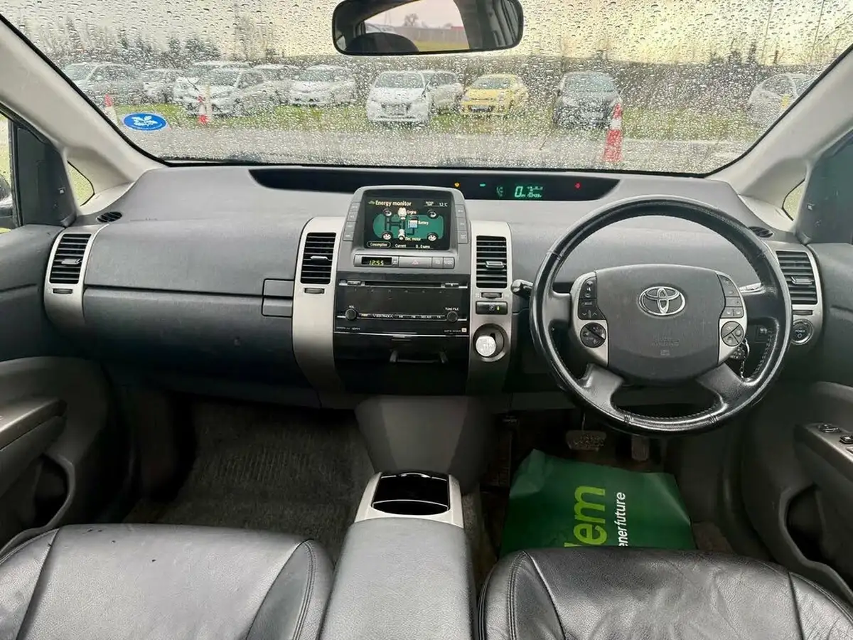 2007-toyota-prius-15-vvt-i-t-spirit-big-9