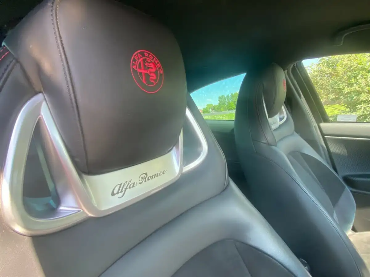 2020-alfa-romeo-giulietta-20jtdm-2-veloce-big-34