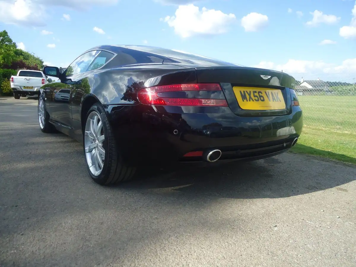 2007-aston-martin-db9-59-big-9