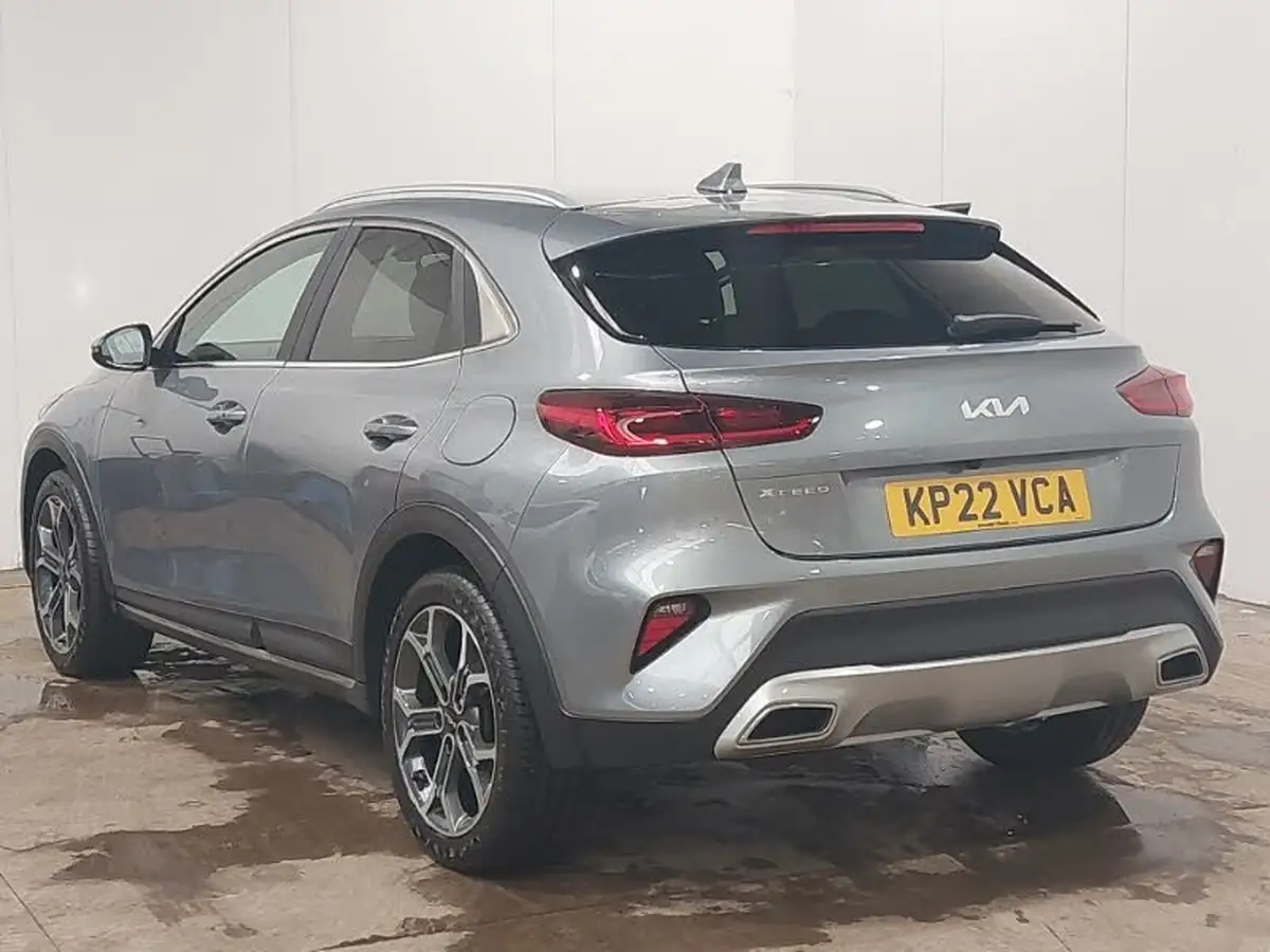 2022-kia-xceed-15-t-gdi-3-big-1