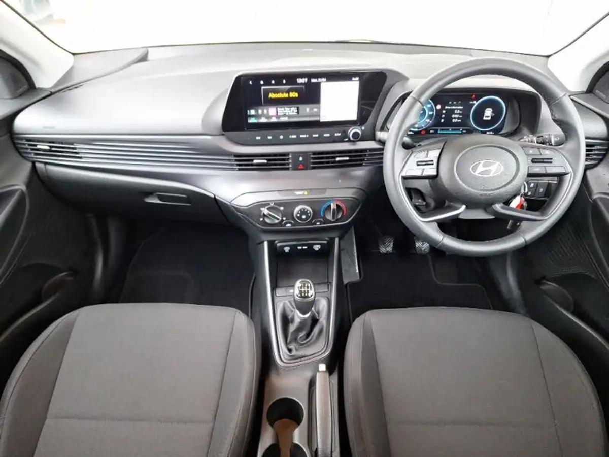 2024-hyundai-i20-10-t-gdi-advance-big-2