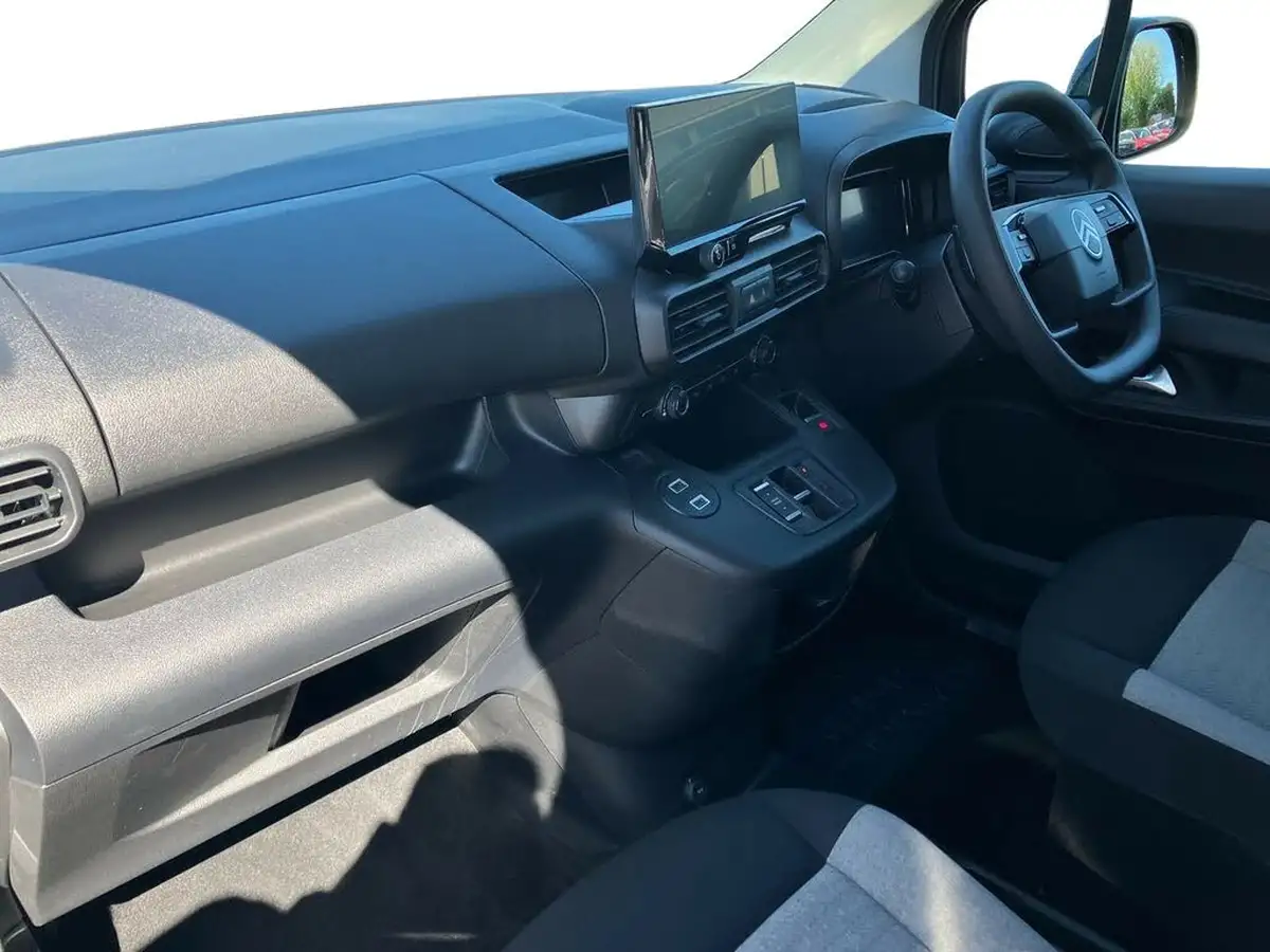 2024-citroen-berlingo-e-plus-m-size-big-6