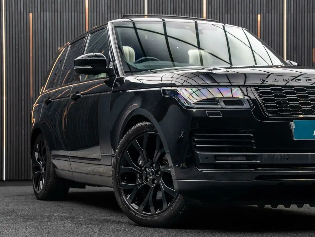 2021-land-rover-range-rover-30-p400-vogue-se-big-4