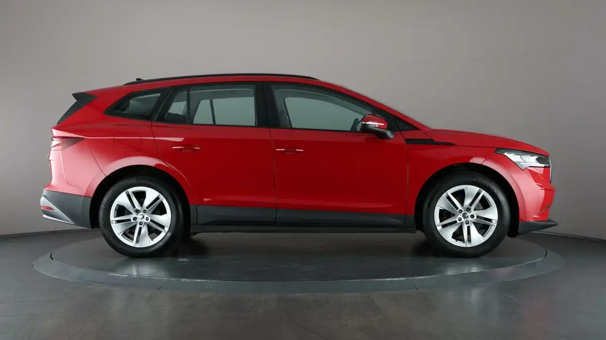 2022-skoda-enyaq-e-60-big-8