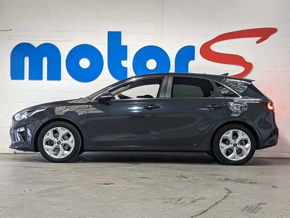 2019-kia-ceed-10-t-gdi-3-hatchback-big-2