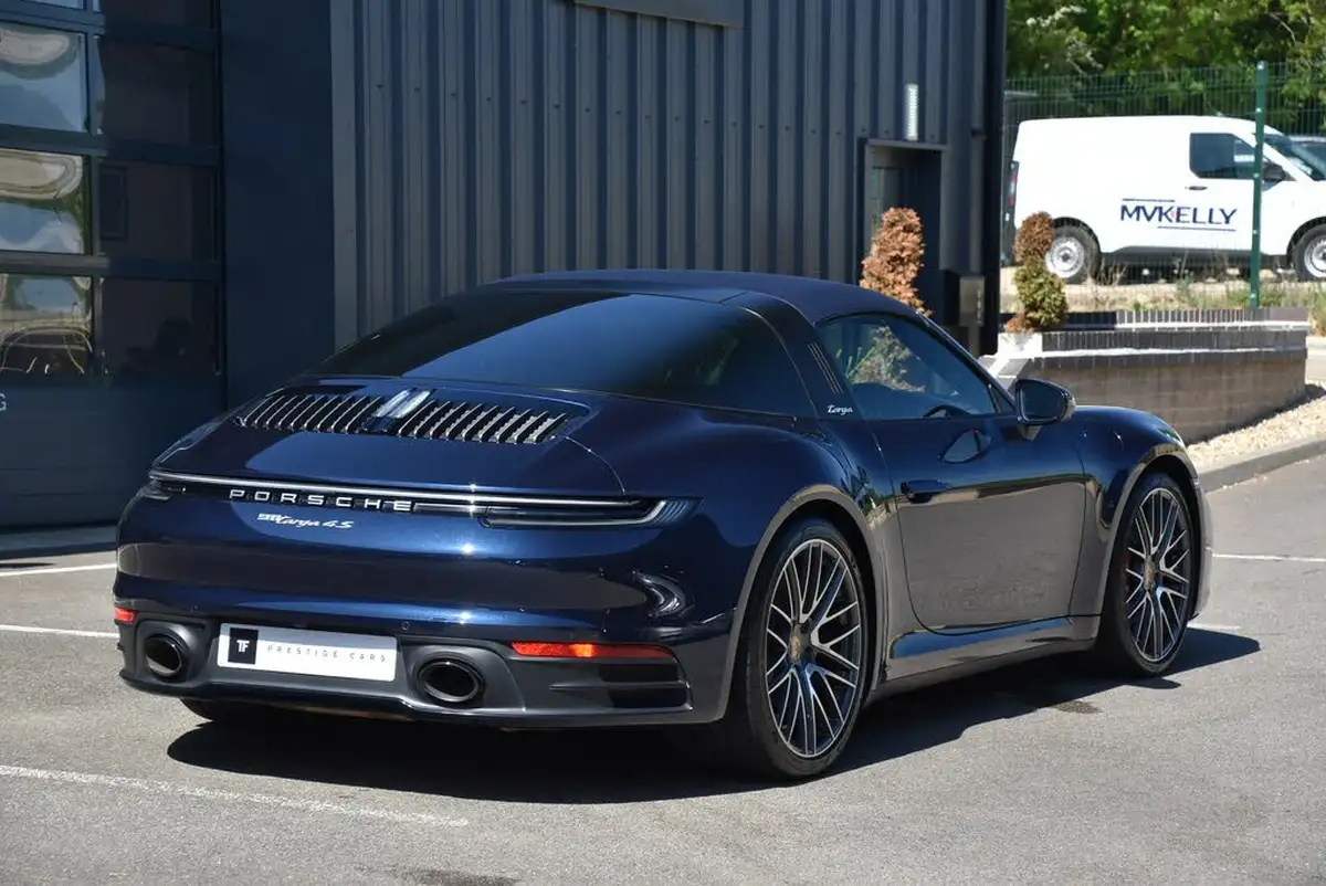 2021-porsche-911-30-targa-4s-big-34