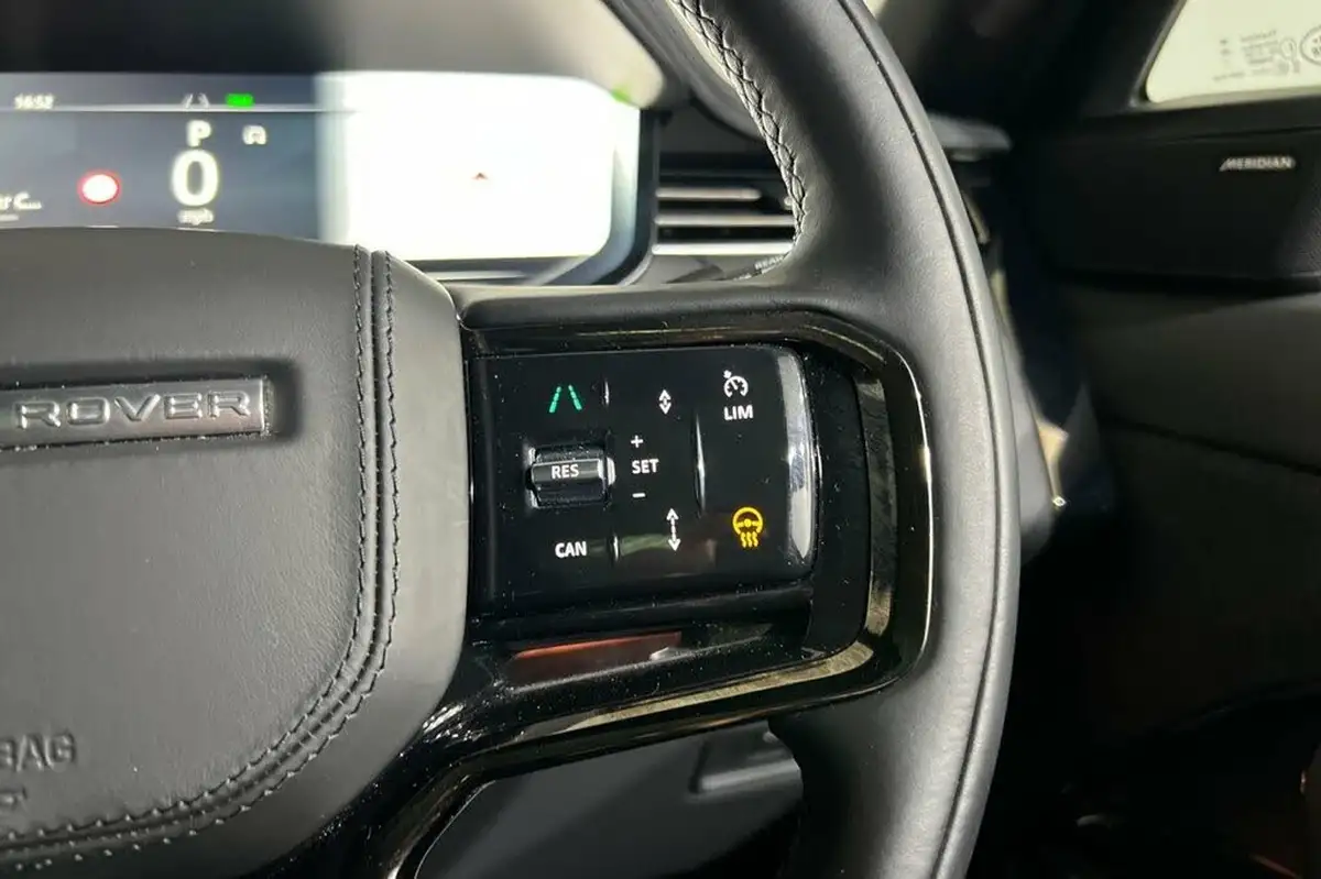 2024-land-rover-range-rover-sport-30-d300-dynamic-se-big-25