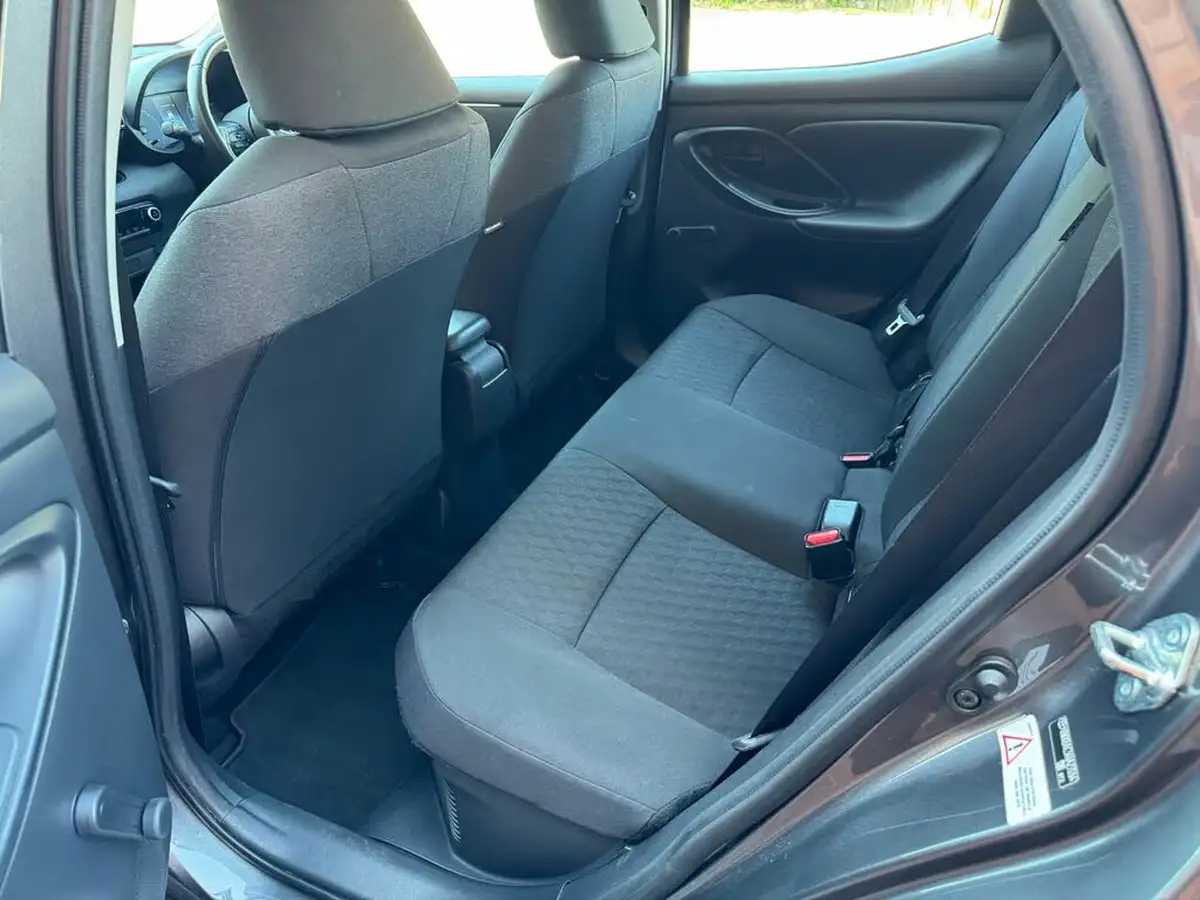 2022-toyota-yaris-15-vvt-i-icon-big-16