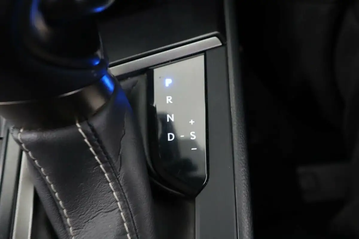 2022-lexus-ux-250h-20-ux-184bhp-premium-plus-pack-big-24