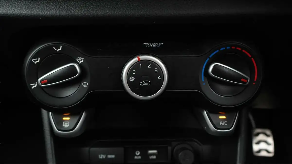 2019-kia-picanto-125-gt-line-big-12