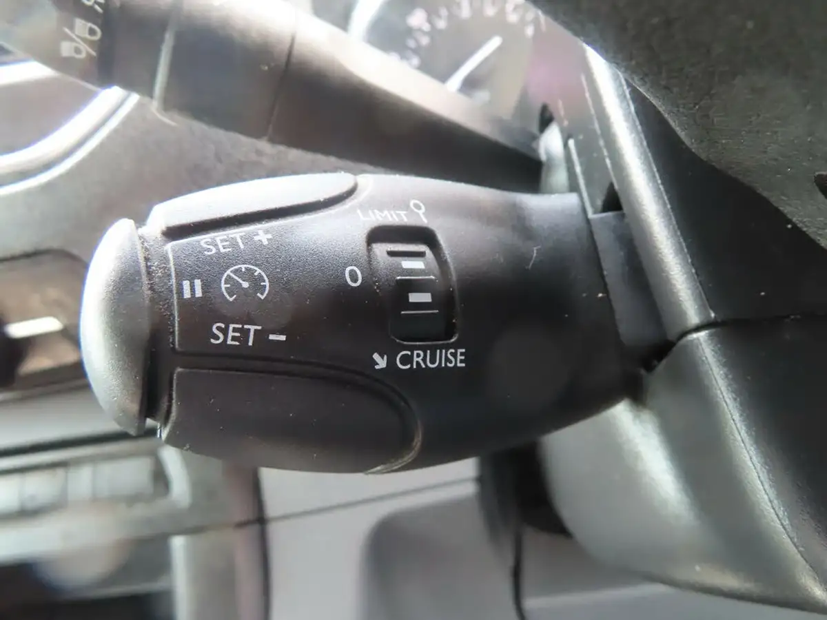2019-citroen-dispatch-16bluehdi-x-m-1000-115pseu6-ss-big-48