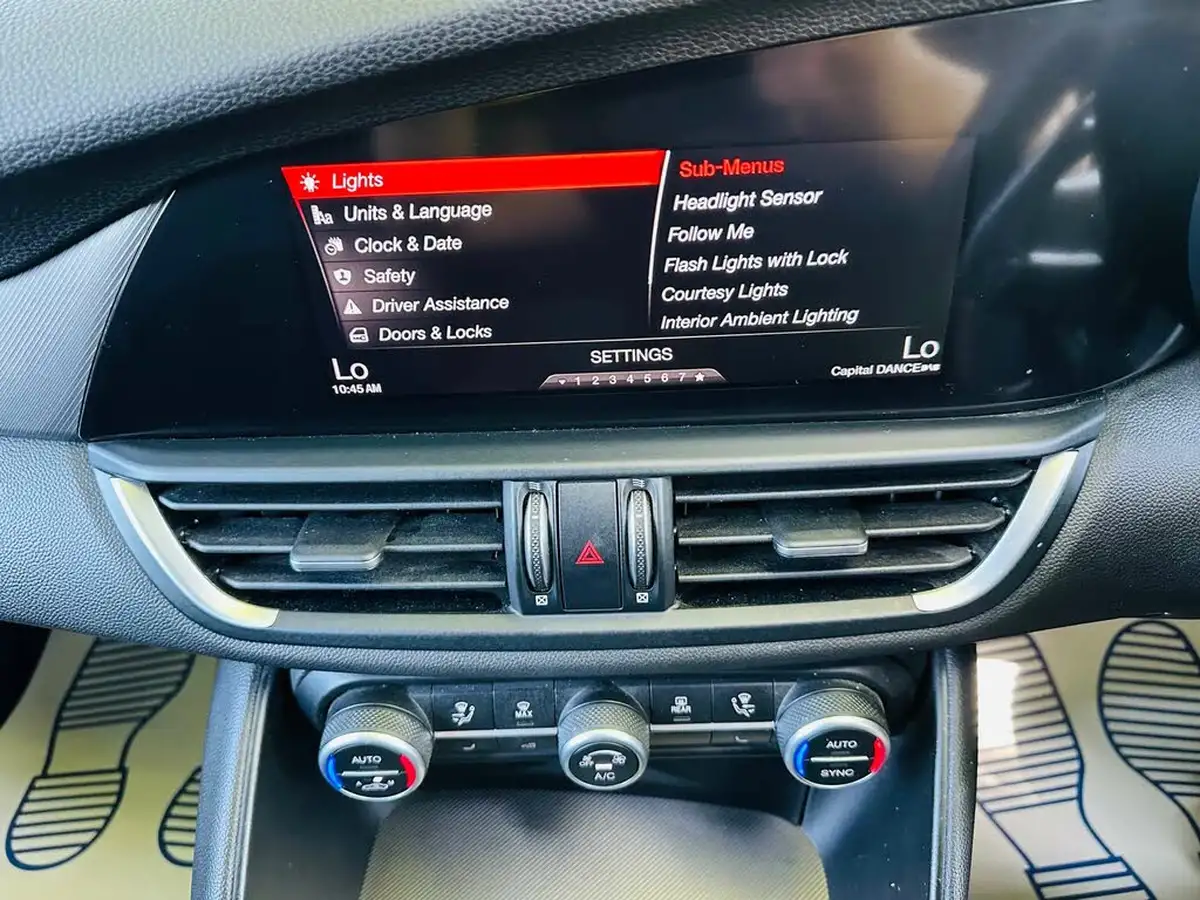 2019-alfa-romeo-giulia-20-veloce-big-10