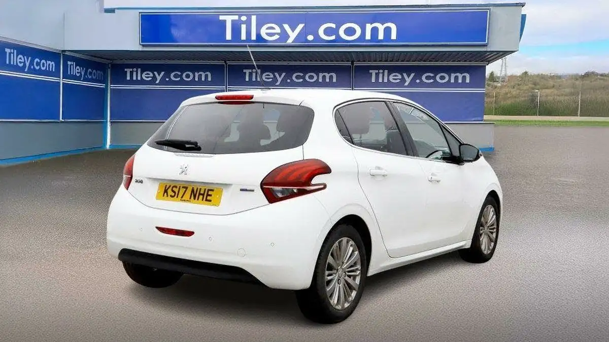 2017-peugeot-208-12-puretech-allure-82bhp-5d-big-7