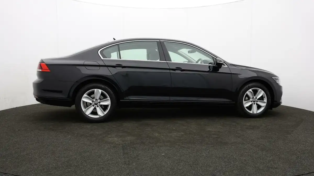 2021-volkswagen-passat-20tdi-se-nav-150ps-saloon-4d-dsg-big-36