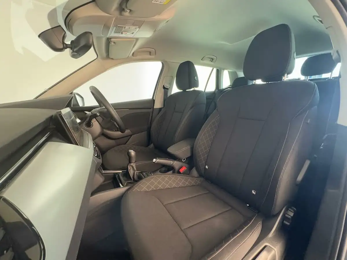 2023-skoda-kamiq-10-tsi-se-drive-110ps-big-43