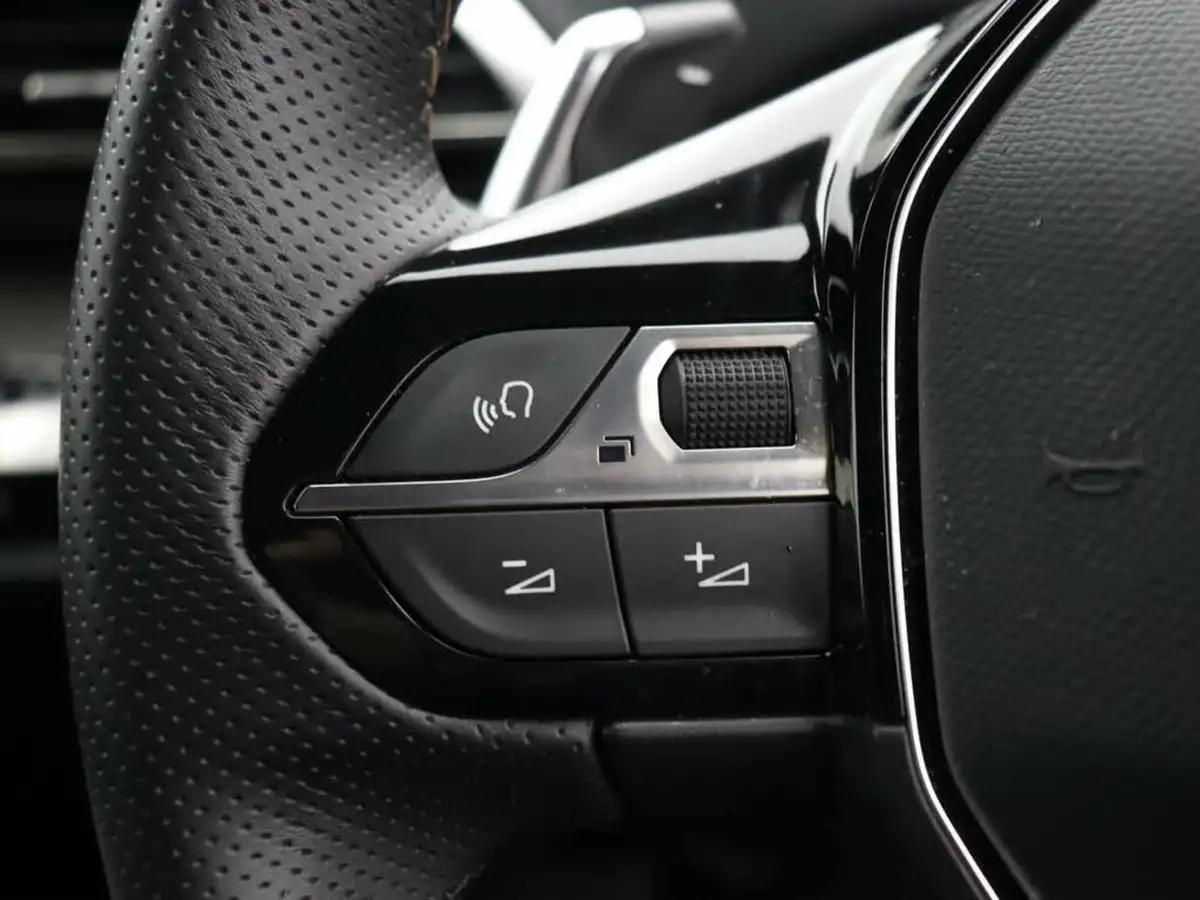 2021-peugeot-3008-suv-16-puretech-gt-premium-300bhp-4wd-hybrid4-e-eat8-big-24