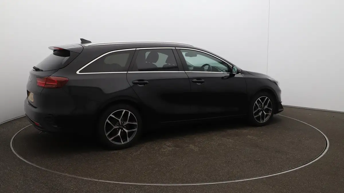 2022-kia-ceed-15-t-gdi-3-sportswagon-big-51