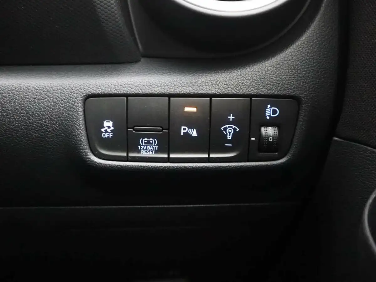 2022-hyundai-kona-16-gdi-premium-big-36