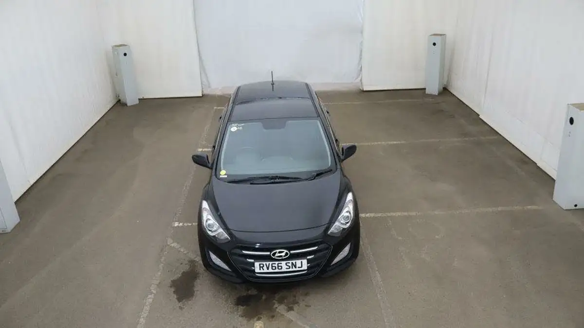 2016-hyundai-i30-14-se-blue-drive-big-10