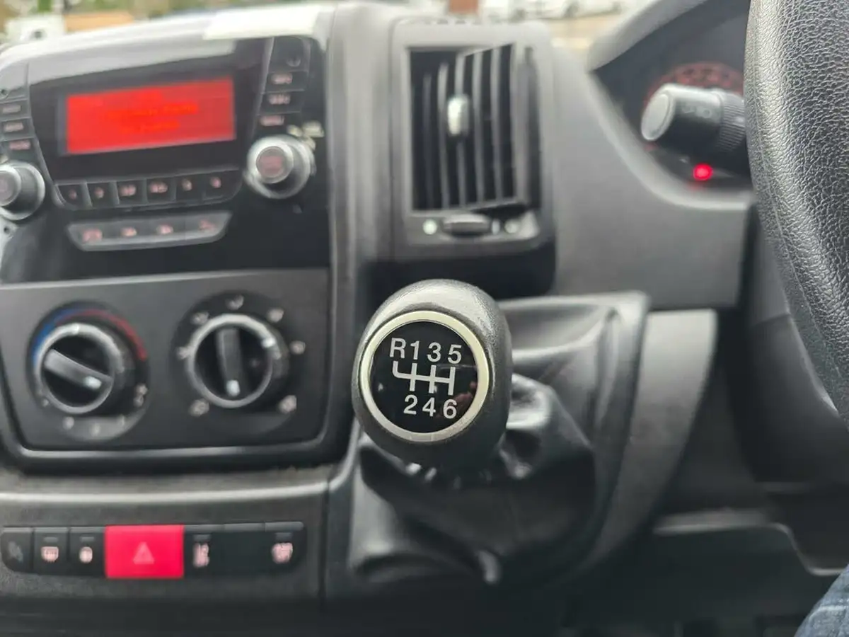 2018-peugeot-boxer-20-bluehdi-440-l4-h2-130-panel-big-58