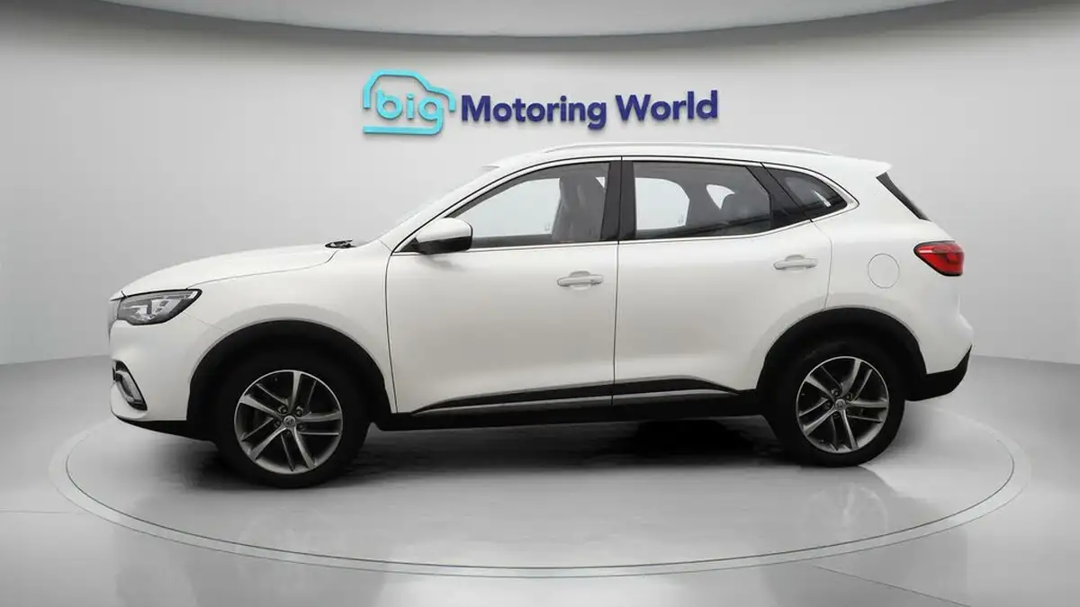 2022-mg-hs-15t-gdi-exclusive-162ps-dct-big-4