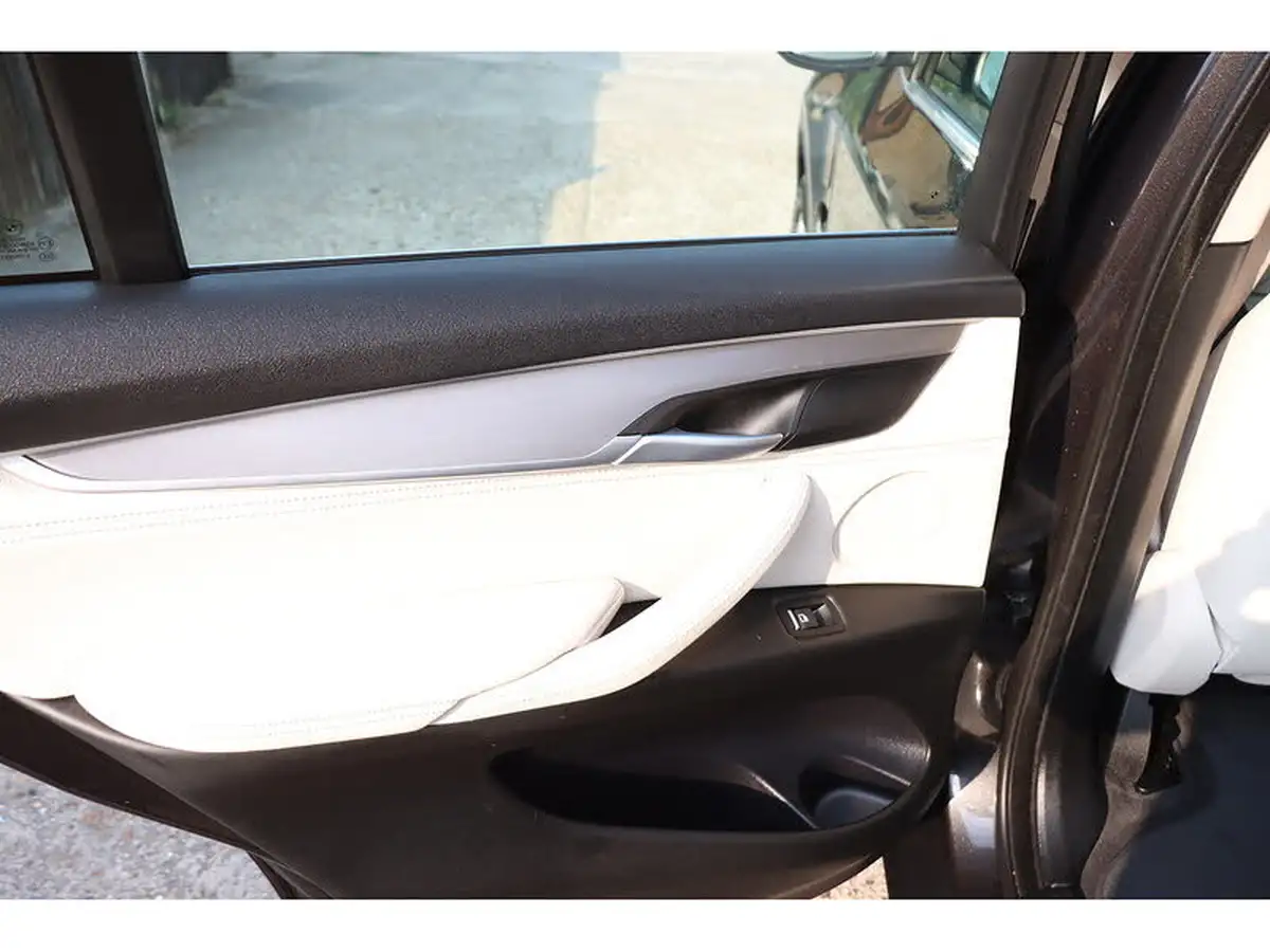 2017-bmw-x5-20-xdrive40e-se-auto-big-27