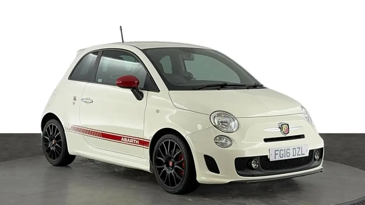 2016-abarth-500-14-tjet-595-yamaha-factory-racing-big-1
