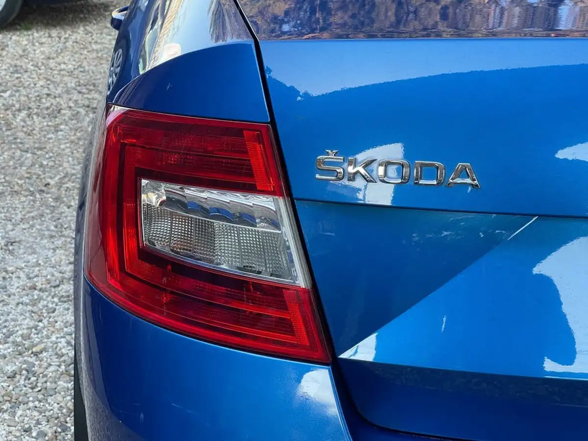 2015-skoda-octavia-14-tsi-se-l-hatchback-dsg-big-9