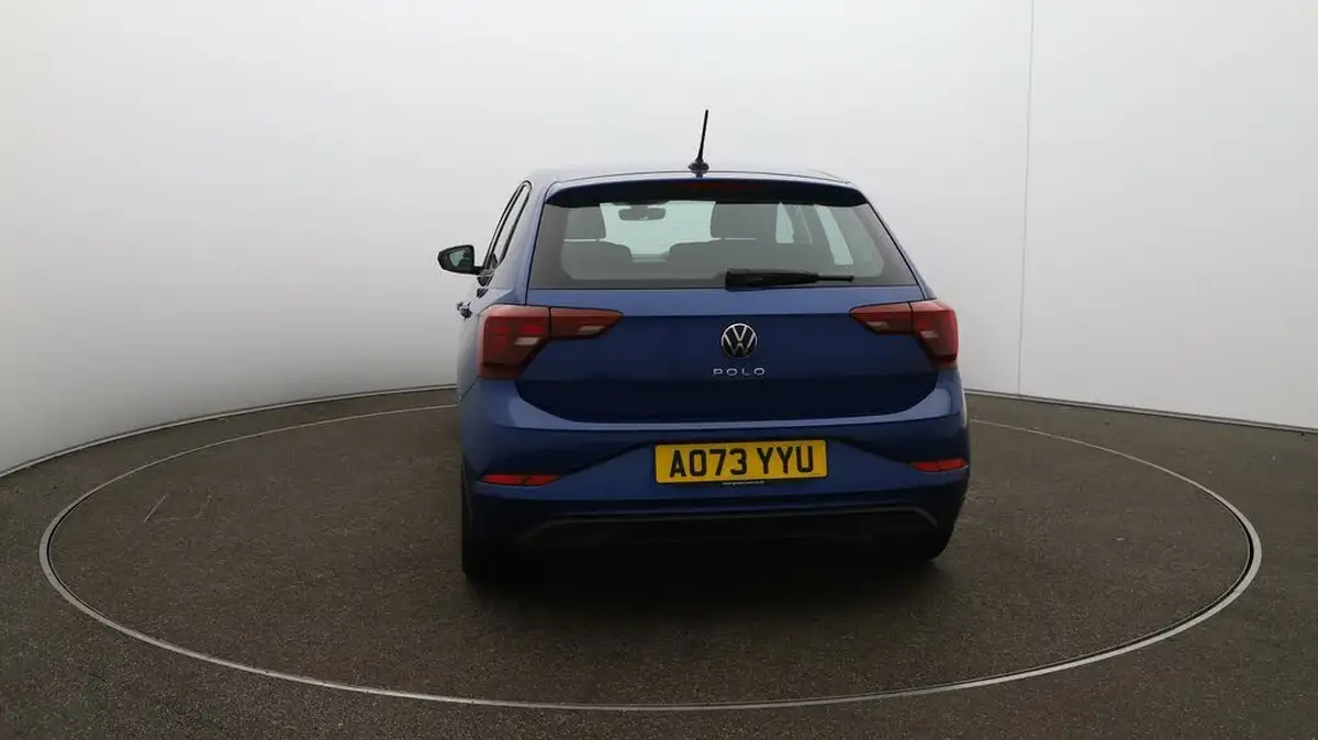2023-volkswagen-polo-10-life-big-6
