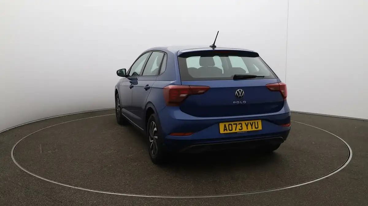 2023-volkswagen-polo-10-life-big-58