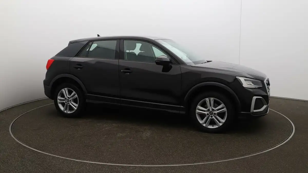 2021-audi-q2-10-30-tfsi-sport-big-44