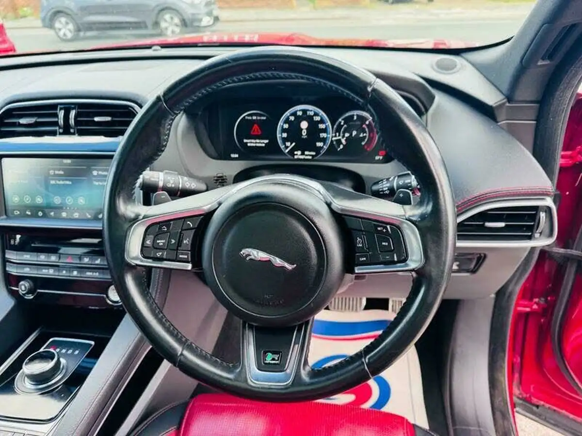 2017-jaguar-f-pace-20-i4d-r-sport-180ps-awd-ss-auto-big-77
