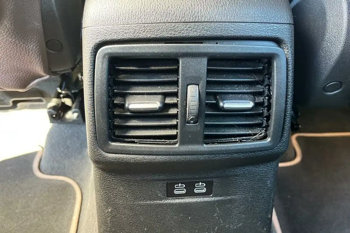 2021-bmw-x1-20-sdrive20i-xline-big-34