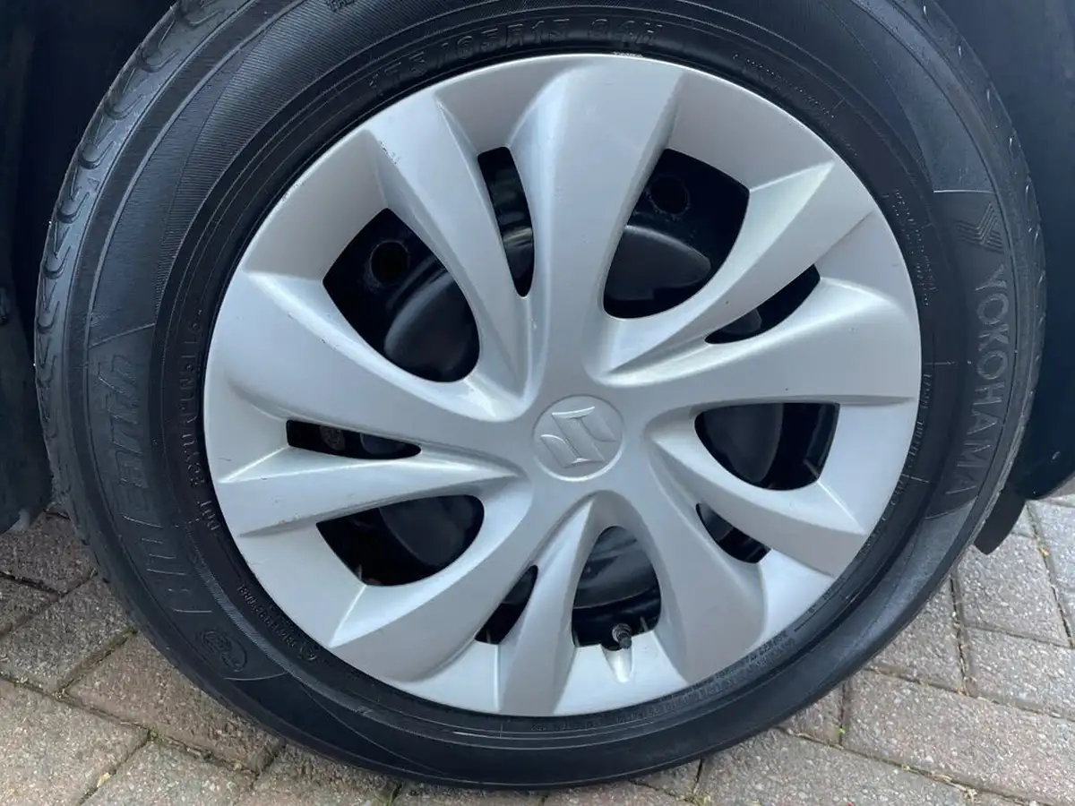 2017-suzuki-swift-12-dualjet-sz3-big-3