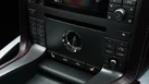 2007-aston-martin-vanquish-59-small-17