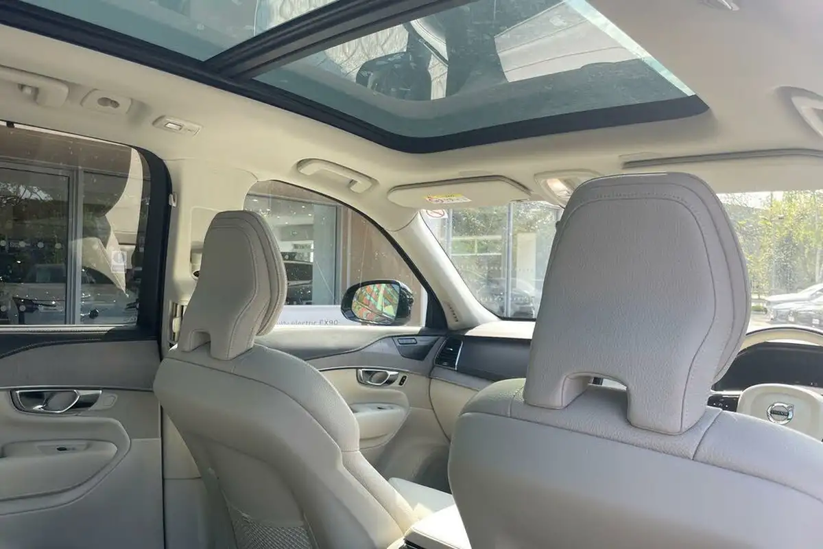 2024-volvo-xc90-20-t8-plus-big-24