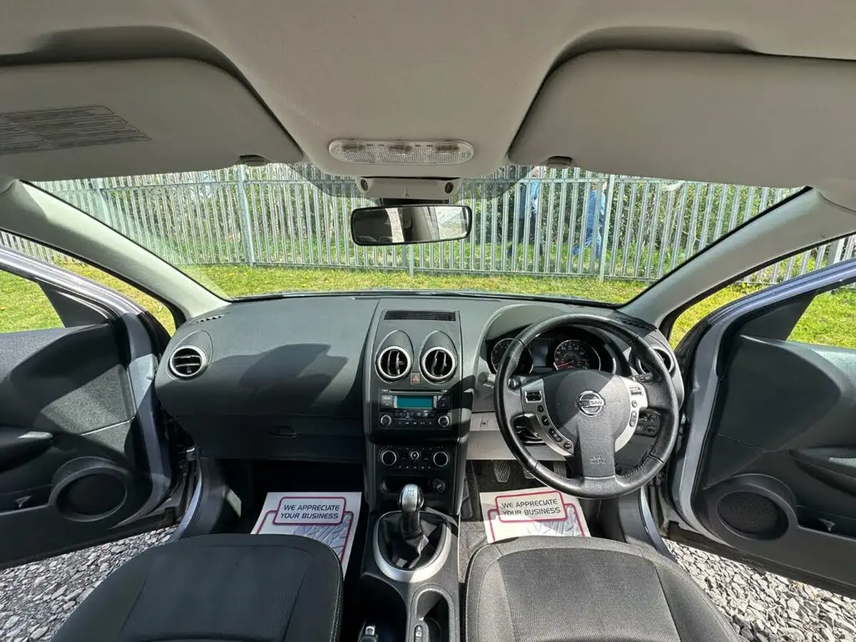 2011-nissan-qashqai-16-acenta-big-13