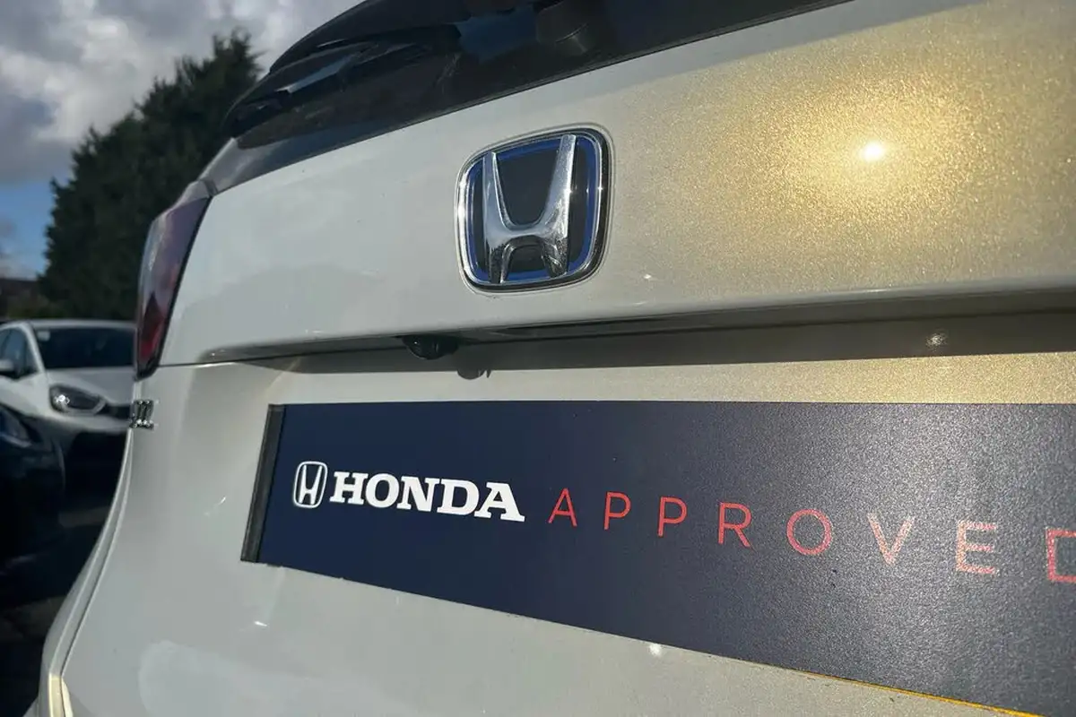 2024-honda-jazz-15-i-mmd-elegance-big-16