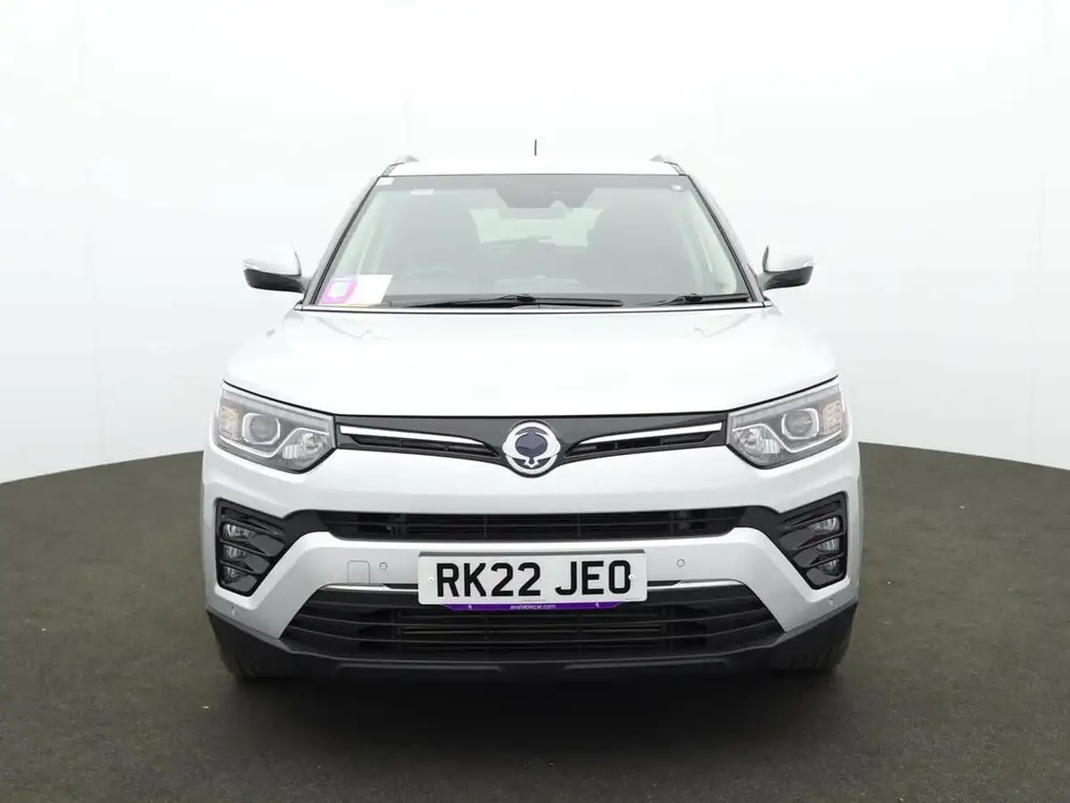 2022-kgm-ssangyong-tivoli-15-ultimate-auto-big-1