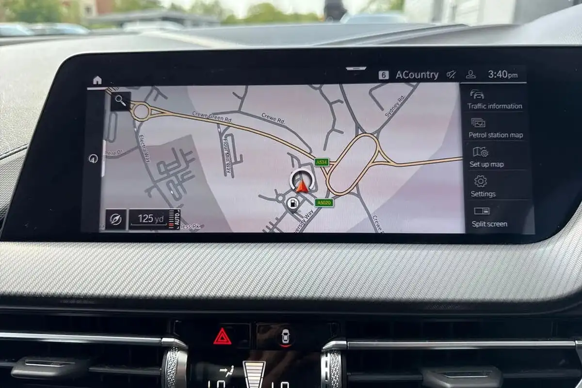 2021-bmw-1-series-20-m135i-xdrive-big-16
