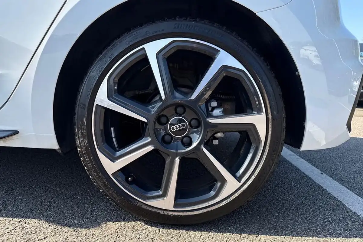 2024-audi-a1-10-30-tfsi-black-edition-116ps-s-tronic-big-10