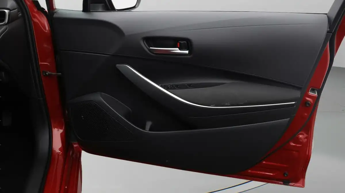 2022-toyota-corolla-18-vvt-i-icon-tech-trk-hatchback-5d-big-14