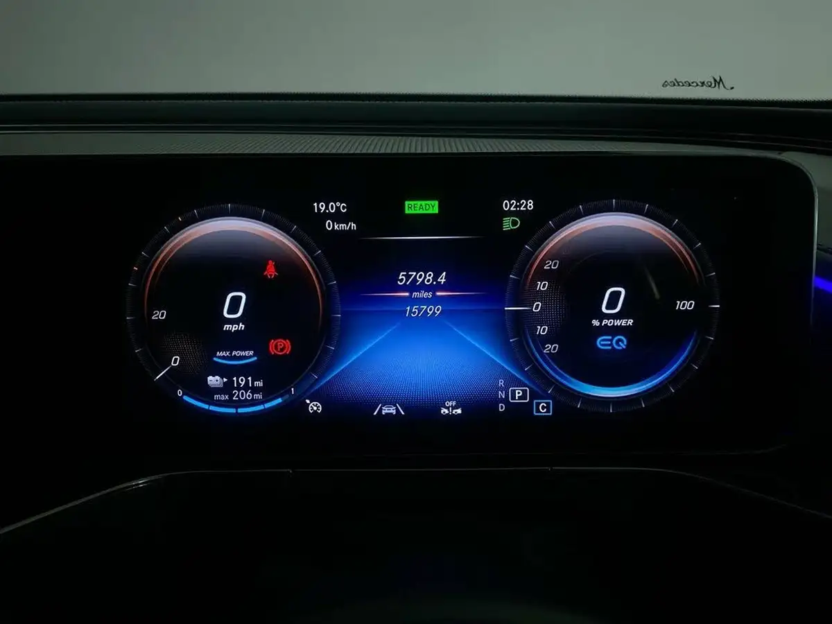 2022-mercedes-benz-eqc-e-eqc-400-amg-line-premium-big-27